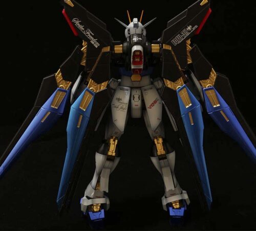 MG 1/100 SEED STRIKE FREEDOM - Image 4